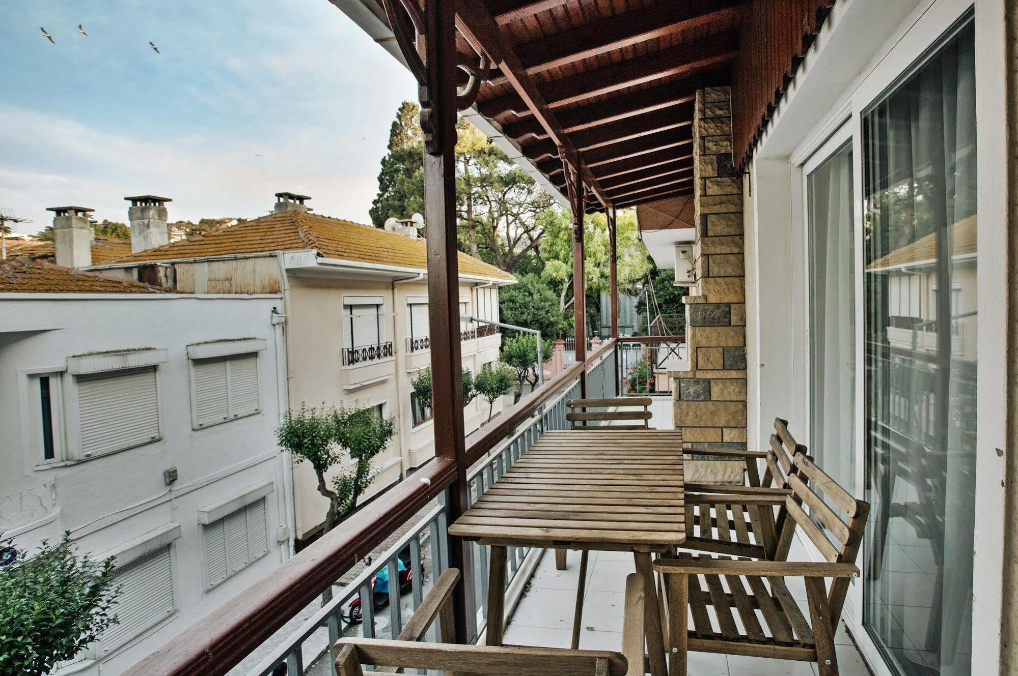 Bueyuekada Apart Hotel - Yeni Apart Adalar Esterno foto